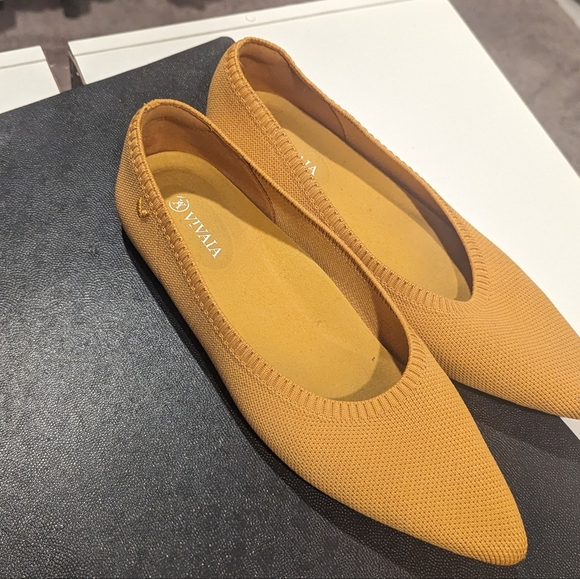 Vivaia Aria yellow flats - Picture 1 of 3